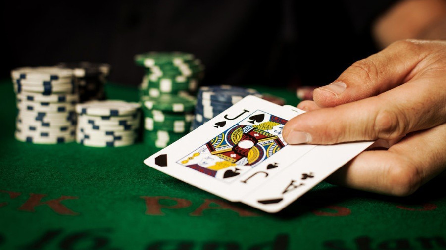 Online Blackjack at Casino Slots Empire 2